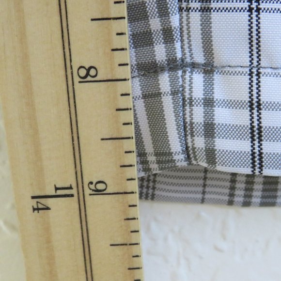 Haggar* Men's 1.5" Belt Loop Multipocketed Plaid Flat Front Shorts~ Size 40W - Picture 7 of 12